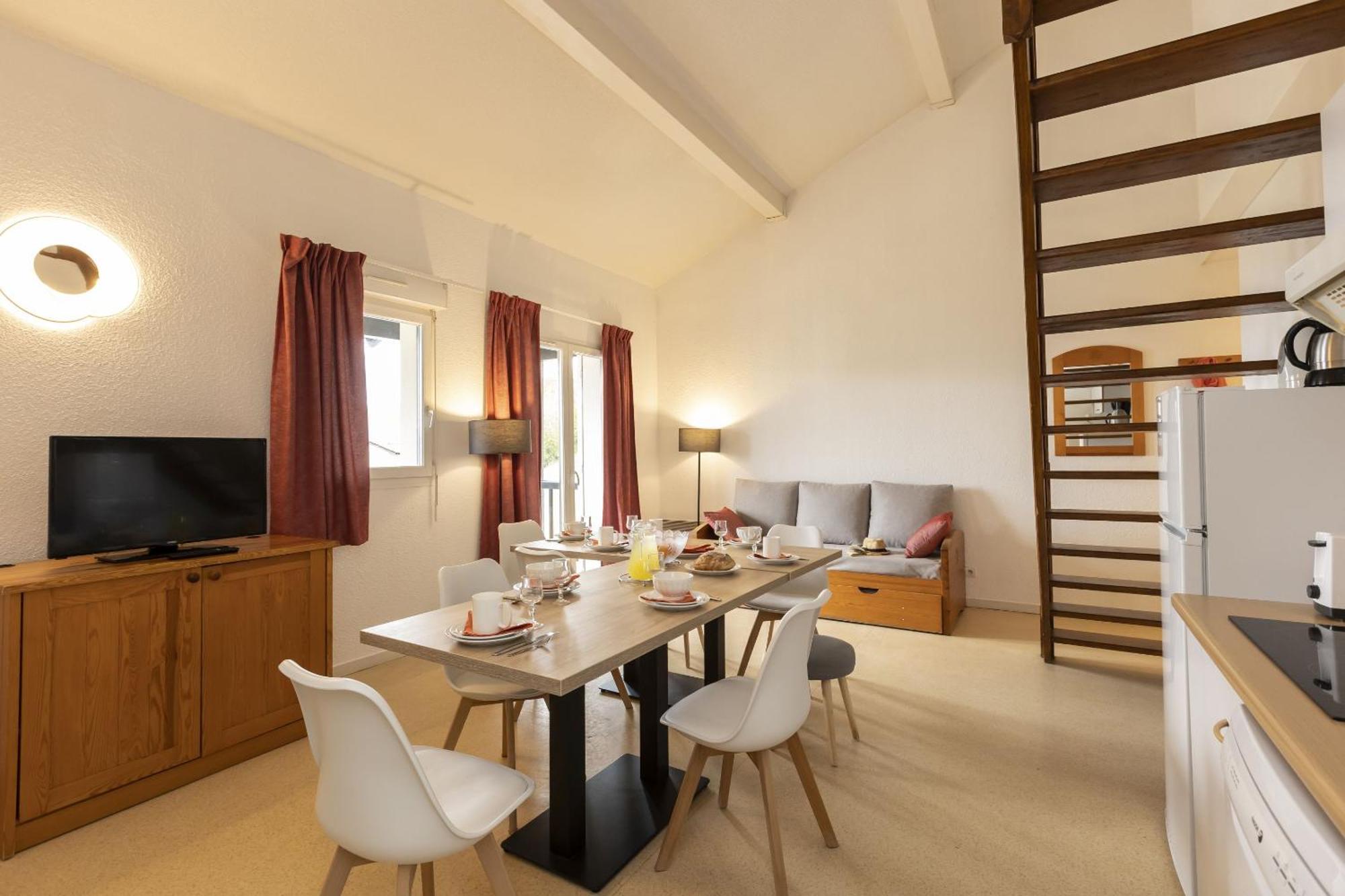 Residence Odalys Mille Soleils Font-Romeu-Odeillo-Via Exterior photo